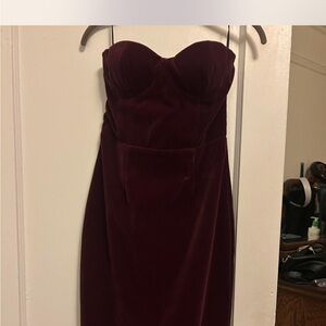 Elegant Strapless Burgundy Dress
